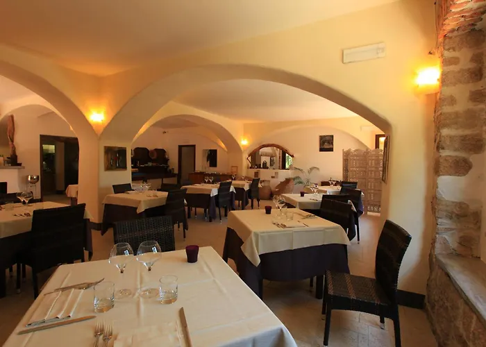 Отель Nascar Санта-Мария-Наварезе