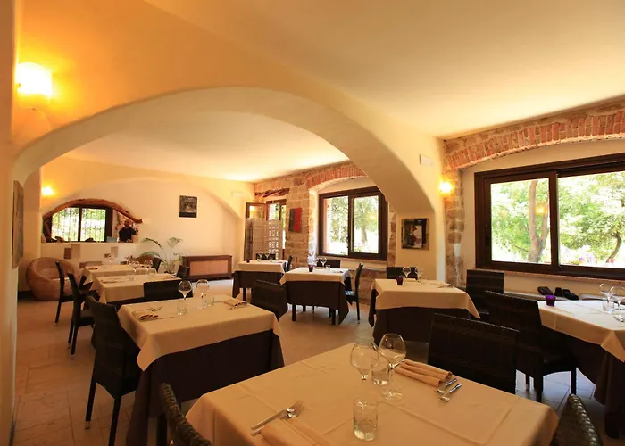 Отель Nascar Санта-Мария-Наварезе