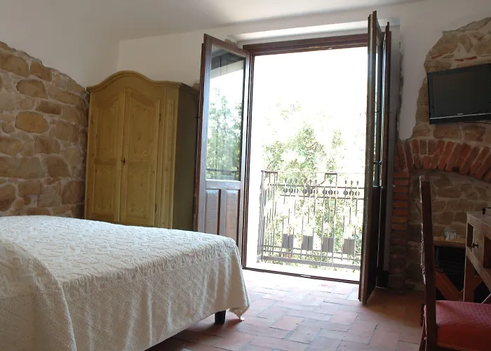 Nascar Отель Санта-Мария-Наварезе