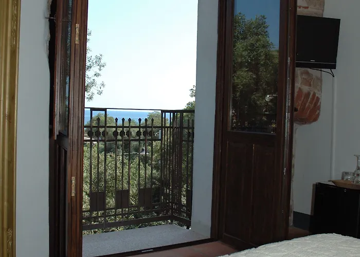 Отель Nascar Санта-Мария-Наварезе